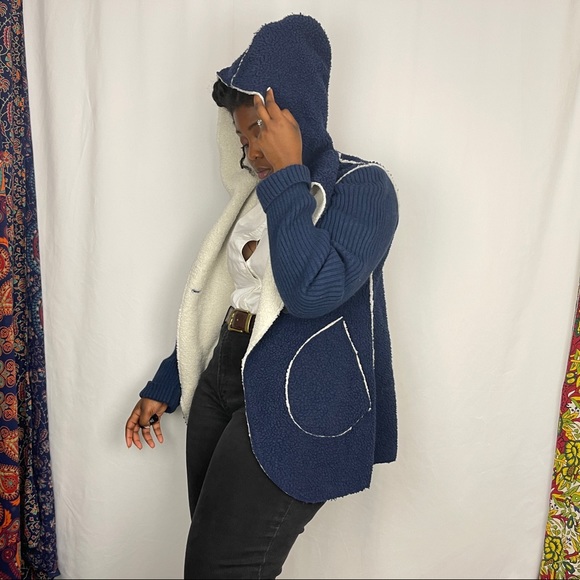 Parka Style Oversized Navy Blue Sweater - Picture 3 of 4